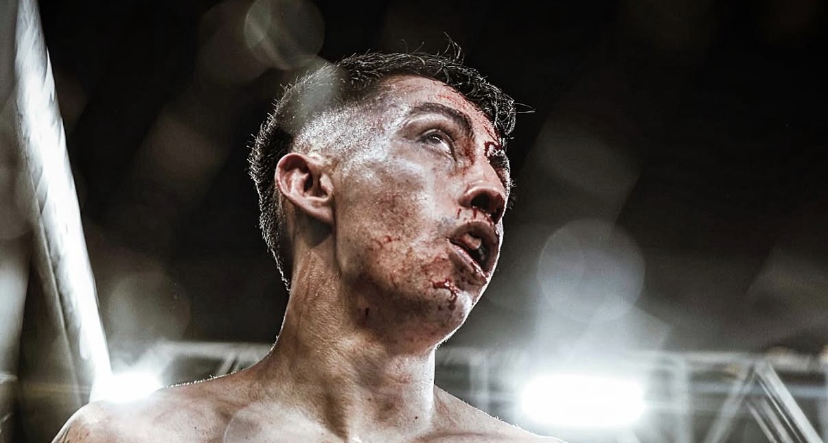 Shadow boxing Muay Thai